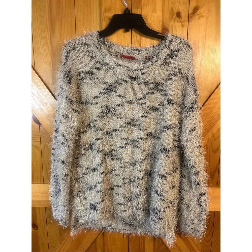 RED Women’s Fuzzy Knit Pullover Sweater Size Large (5811)